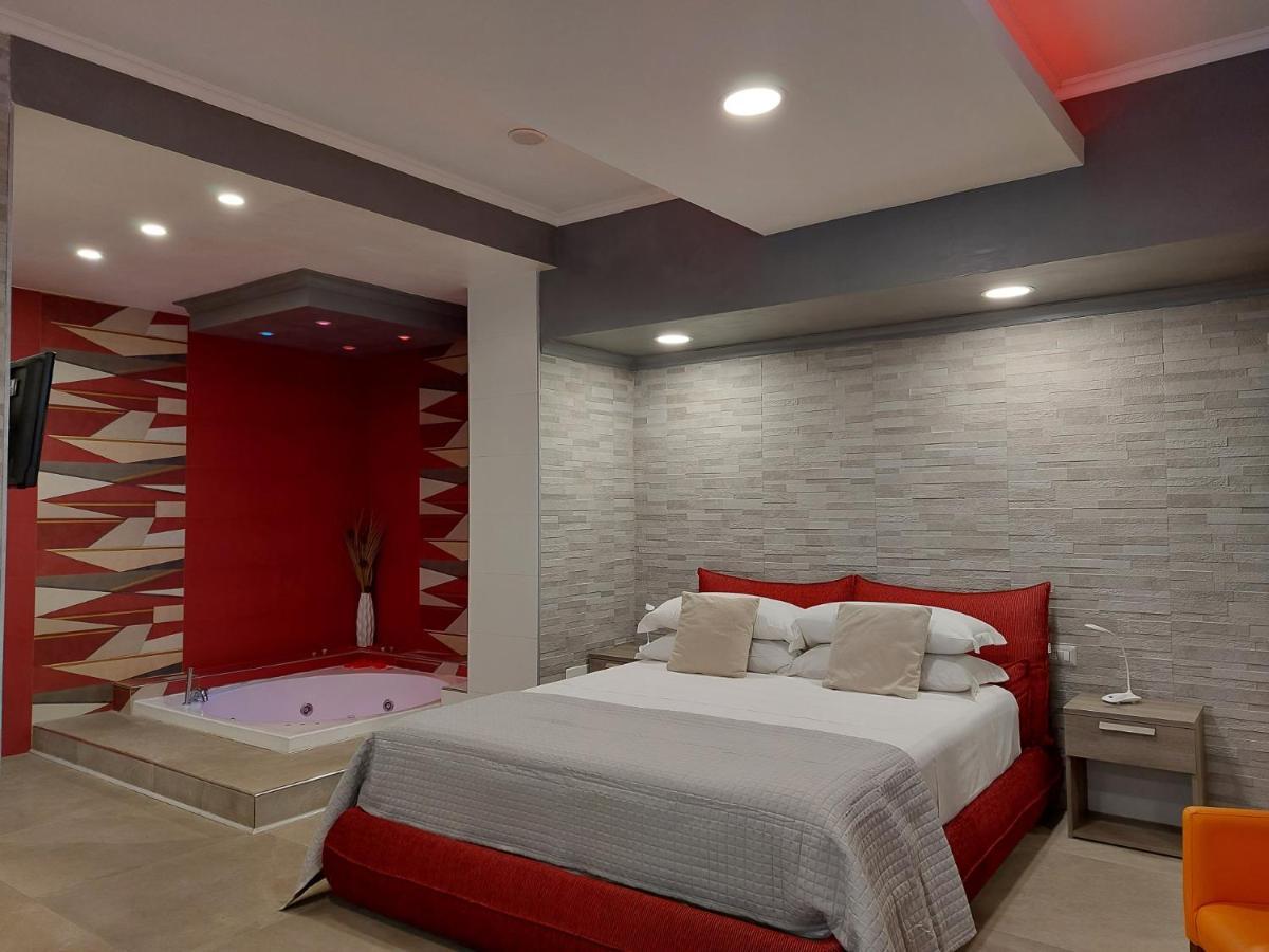 Sweet Home & Wellness Luxury Apartment Неттуно Экстерьер фото