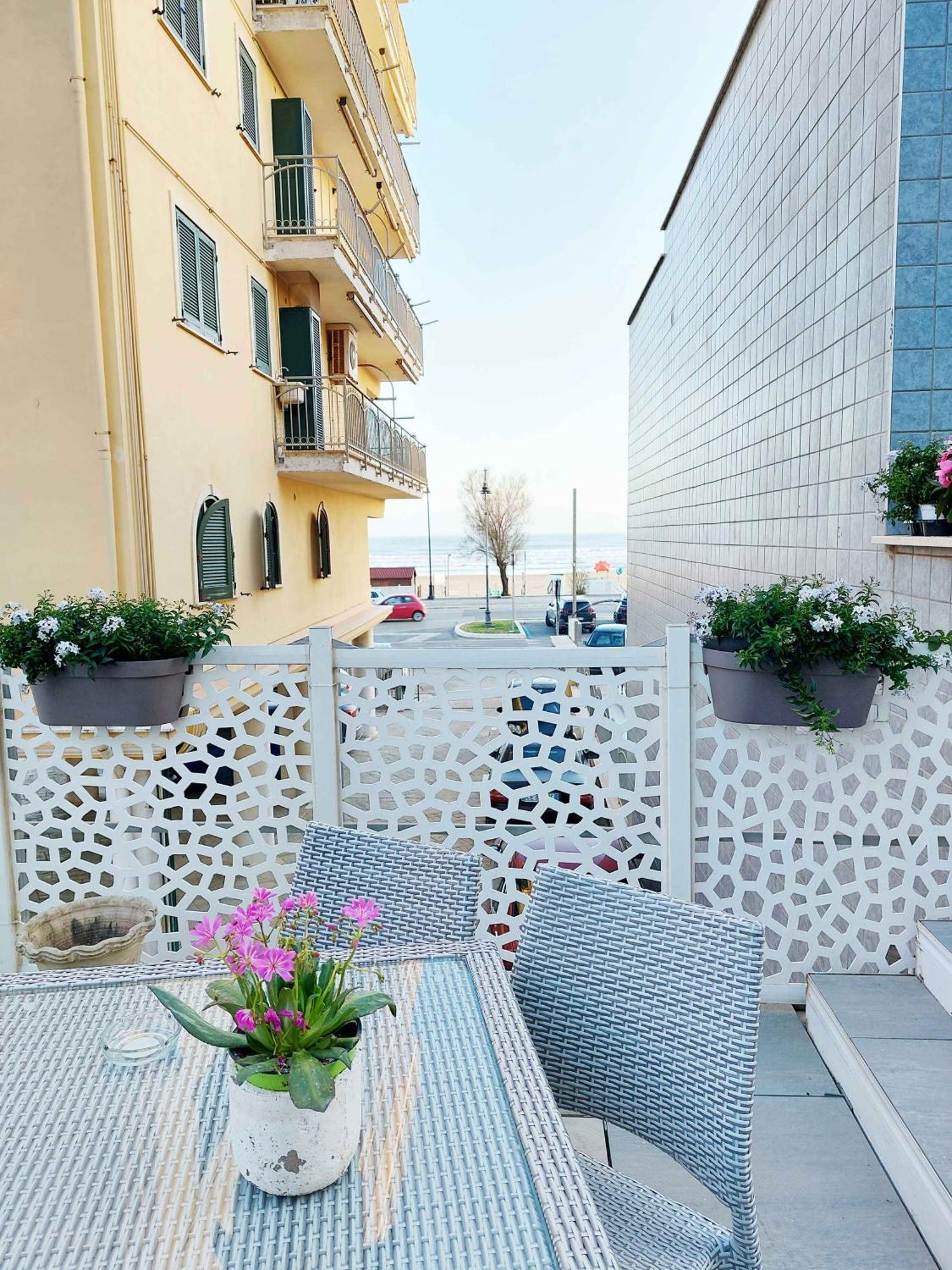 Sweet Home & Wellness Luxury Apartment Неттуно Экстерьер фото